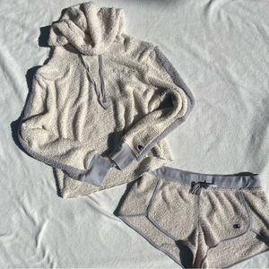 Cream champion set